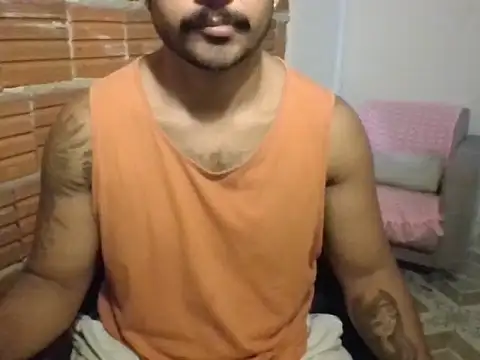Snapshot of moreno18rn chatting on 04.15.26 moreno18rn online show from 04.15.26