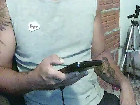 Snapshot of moreno18rn chatting on 04.27.26 moreno18rn online show from 04.27.26