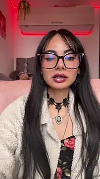 Snapshot of _Lucycherry chatting on 06.15.26 Lucycherry online show from 06.15.26