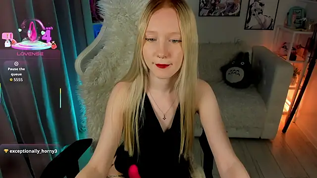 Snapshot of Sia_Hart chatting on 03.28.26 Sia Hart online show from 03.28.26