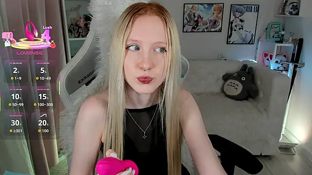 Snapshot of Sia_Hart chatting on 04.15.26 Sia Hart online show from 04.15.26