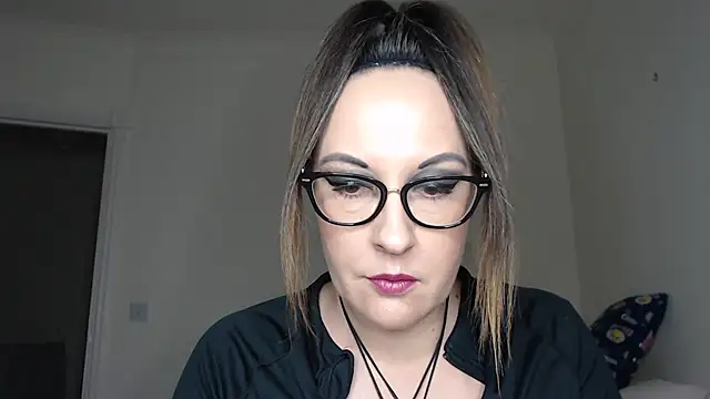 Snapshot of PsychicDominatrix chatting on 02.02.26 PsychicDominatrix online show from 02.02.26
