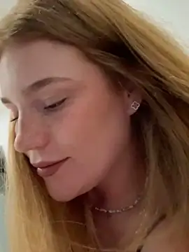 Snapshot of SunnyGrin chatting on 02.24.26 SunnyGrin online show from 02.24.26