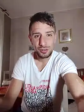 Snapshot of Mcsimotoro chatting on 04.20.26 Mcsimotoro online show from 04.20.26
