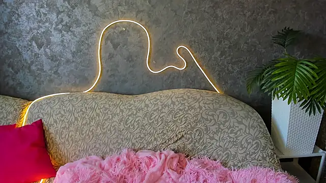 Dream Olivia online show from 02.20.26