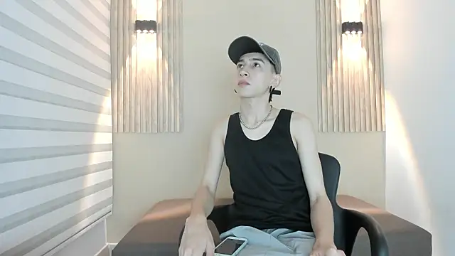 Snapshot of lian_cameron chatting on 02.04.26 lian cameron online show from 02.04.26