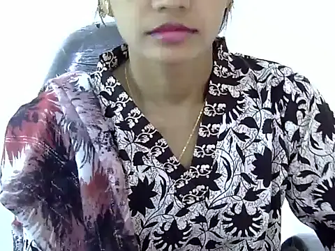 Snapshot of Kulsum_S chatting on 02.28.26 Kulsum S online show from 02.28.26