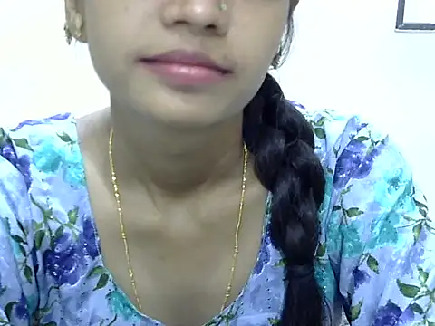 Snapshot of Kulsum_S chatting on 05.05.26 Kulsum S online show from 05.05.26