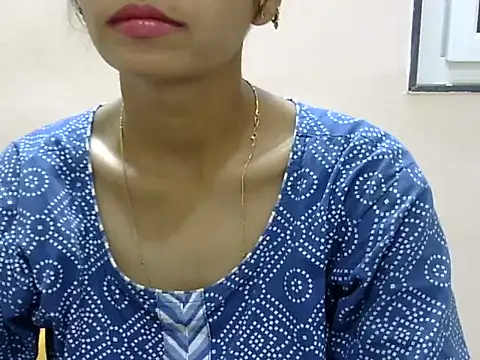 Snapshot of Kulsum_S chatting on 05.18.26 Kulsum S online show from 05.18.26