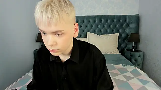 Snapshot of Je_Salvatore chatting on 02.19.26 Je Salvatore online show from 02.19.26