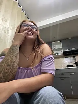 SOPHIIE LUX  online show from 03.25.26