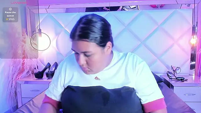 Snapshot of Dojaaiisha chatting on 04.08.26 Dojaaiisha online show from 04.08.26