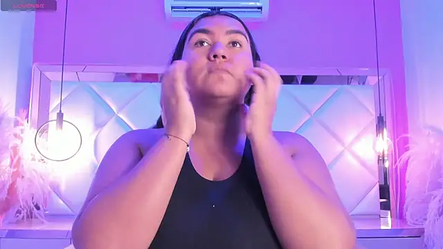 Snapshot of Dojaaiisha chatting on 04.14.26 Dojaaiisha online show from 04.14.26