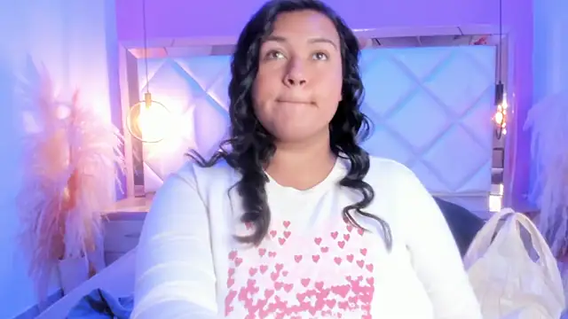 Snapshot of Dojaaiisha chatting on 05.26.26 Dojaaiisha online show from 05.26.26