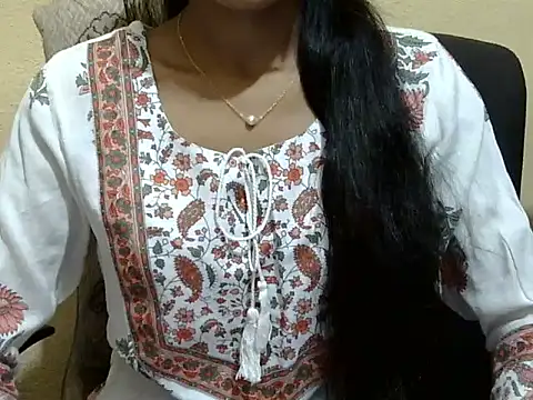 Snapshot of Khushi_v chatting on 02.16.26 Khushi v online show from 02.16.26