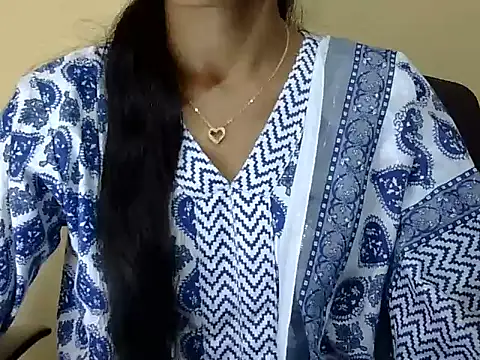 Snapshot of Khushi_v chatting on 02.27.26 Khushi v online show from 02.27.26