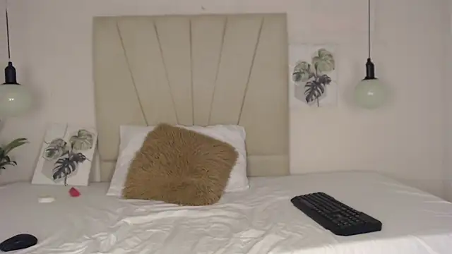 Ashley Ebony   online show from 02.24.26