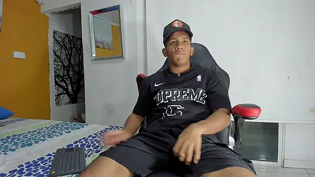 Snapshot of ricky_spensar23cm_ chatting on 03.04.26 ricky spensar23cm online show from 03.04.26