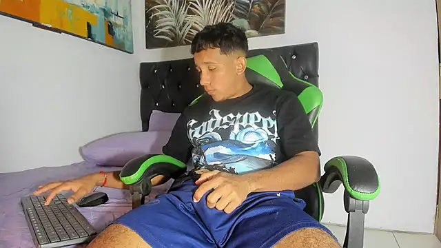 Snapshot of ricky_spensar23cm_ chatting on 03.19.26 ricky spensar23cm online show from 03.19.26