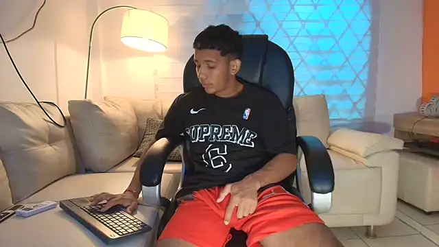 Snapshot of ricky_spensar23cm_ chatting on 03.30.26 ricky spensar23cm online show from 03.30.26