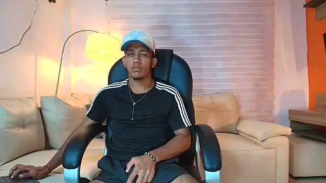 Snapshot of ricky_spensar23cm_ chatting on 04.12.26 ricky spensar23cm online show from 04.12.26