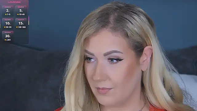 Snapshot of OndinaNoire chatting on 02.13.26 OndinaNoire online show from 02.13.26