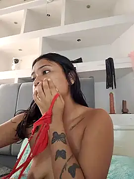 Snapshot of Layla_em chatting on 02.22.26 Layla em online show from 02.22.26