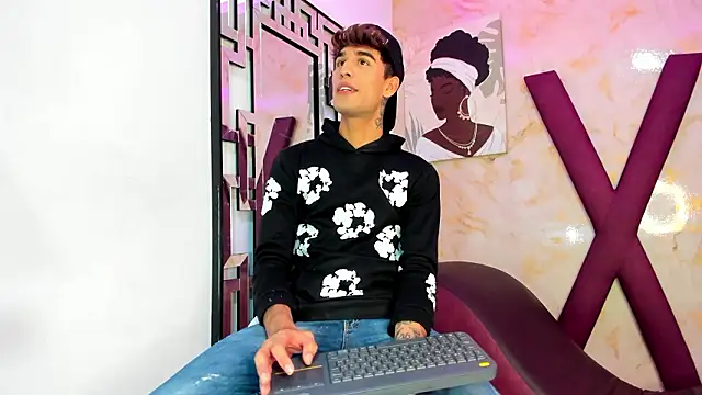 PRETTY COCK1 online show from 02.20.26