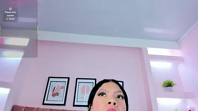 Snapshot of Sophia_Salem chatting on 02.26.26 Sophia Salem online show from 02.26.26