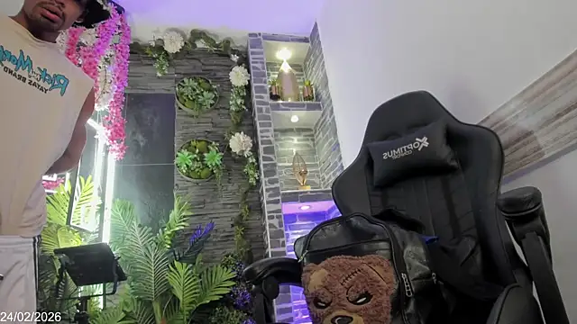 Snapshot of Rpoolrboy chatting on 02.24.26 Rpoolrboy online show from 02.24.26