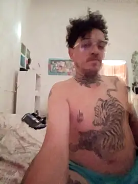 Snapshot of helloandi chatting on 03.30.26 helloandi online show from 03.30.26