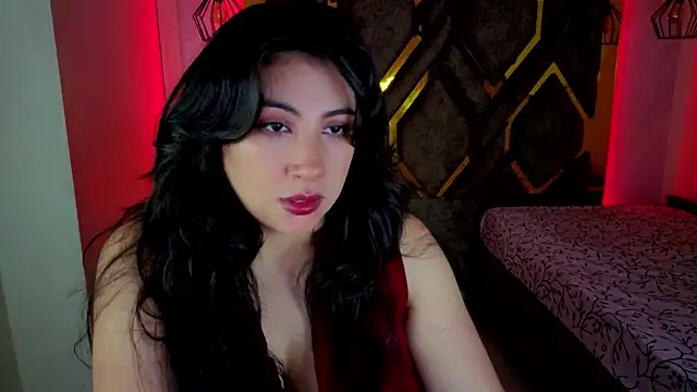 Snapshot of Luvienne chatting on 02.09.26 Luvienne online show from 02.09.26