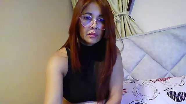 Snapshot of camila_star10 chatting on 04.24.26 camila star10 online show from 04.24.26