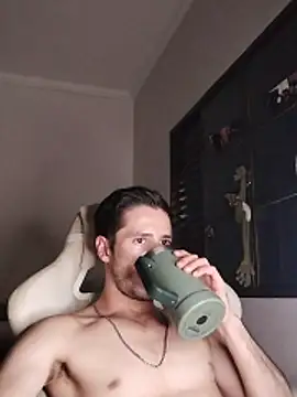 Snapshot of Cshunderlick chatting on 02.11.26 Cshunderlick online show from 02.11.26