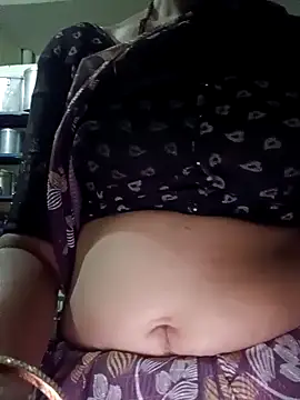 Snapshot of desicpl26 chatting on 02.18.26 desicpl26 online show from 02.18.26