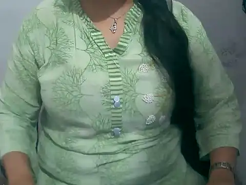 Cute Aliyaa online show from 03.11.26