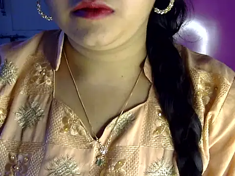 Cute Aliyaa online show from 07.11.26