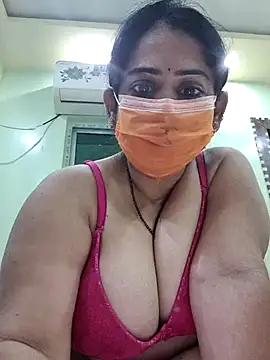 diyam4002 online show from 02.15.26