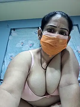 diyam4002 online show from 02.20.26