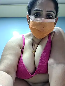 diyam4002 online show from 02.25.26