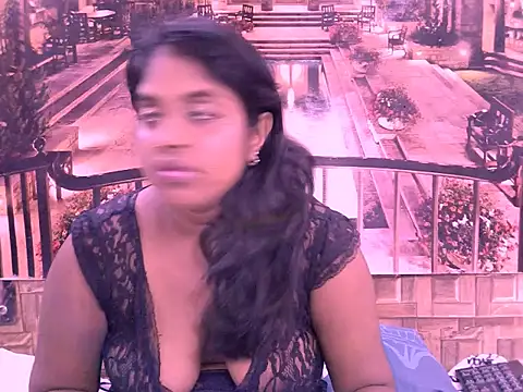 Snapshot of IndianDiva27 chatting on 02.13.26 IndianDiva27 online show from 02.13.26