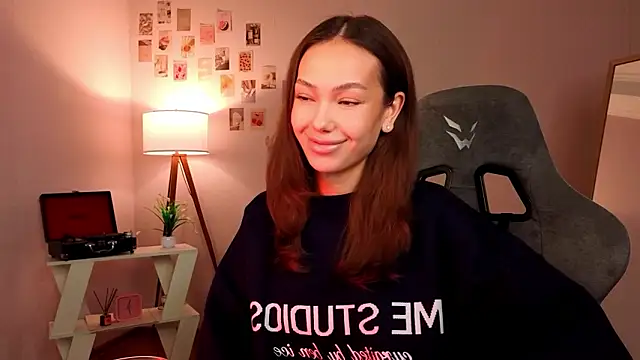 Snapshot of nexorine chatting on 02.04.26 nexorine online show from 02.04.26