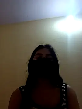 Snapshot of Mahira-- chatting on 06.14.26 Mahira-- online show from 06.14.26