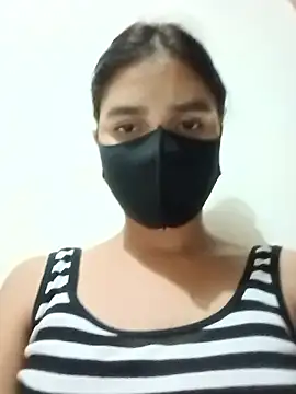Snapshot of Mahira-- chatting on 06.19.26 Mahira-- online show from 06.19.26