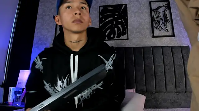 Snapshot of bliinkii_and_luka_ chatting on 02.11.26 bliinkii and luka online show from 02.11.26