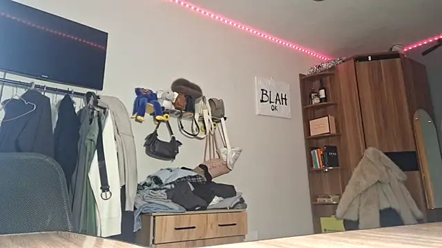 Snapshot of ChongTreece chatting on 02.22.26 ChongTreece online show from 02.22.26