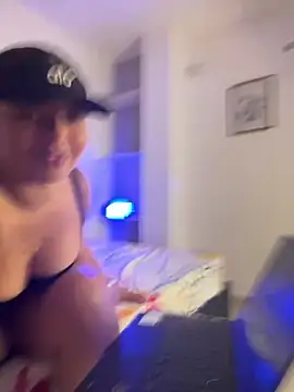 Kira Spiicy online show from 02.21.26