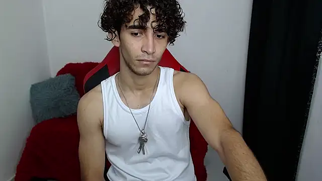 Snapshot of Caius_fox chatting on 02.07.26 Caius fox online show from 02.07.26