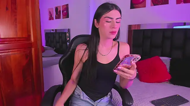 Isabella Moon9 online show from 02.23.26