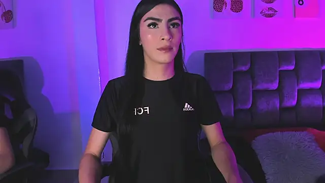 Isabella Moon9 online show from 04.06.26